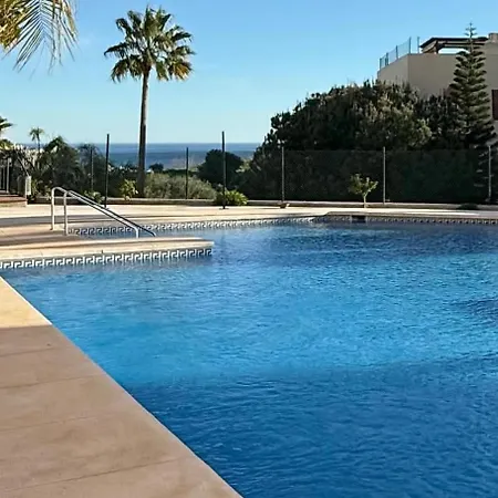 Paraiso Riviera Apartment *